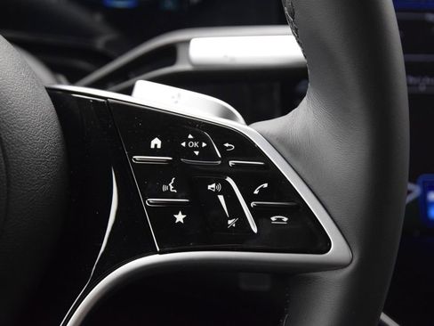 New 2026 Mercedes-Benz EQS 550 4MATIC SUV image 25