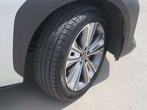 Certified 2023 Subaru Solterra AWD image 6
