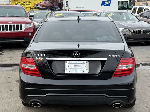 Used 2013 Mercedes-Benz C 300 4MATIC Sedan image 4