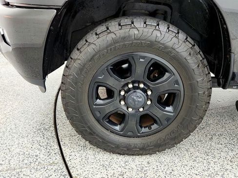 Used 2016 RAM 2500 Big Horn w/ Black Appearance Group AWD/4WD image 9