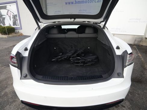 Used 2022 Tesla Model S Plaid image 16
