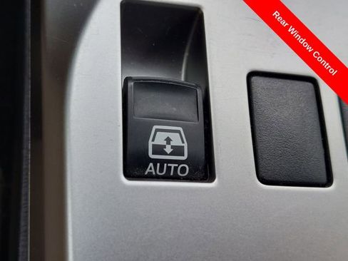 Used 2018 Toyota 4Runner Limited AWD/4WD image 21