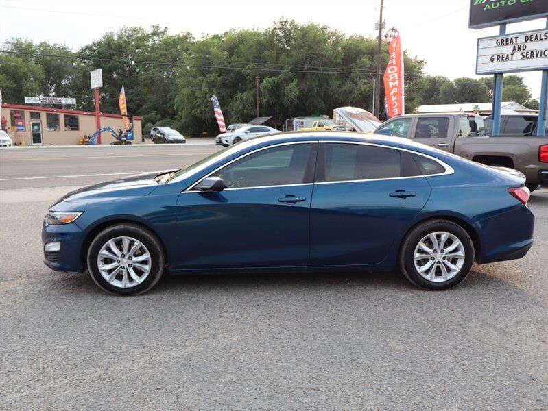 Used 2019 Chevrolet Malibu LT FWD image 4