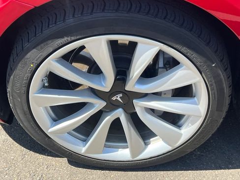 Used 2018 Tesla Model 3 Long Range RWD image 10