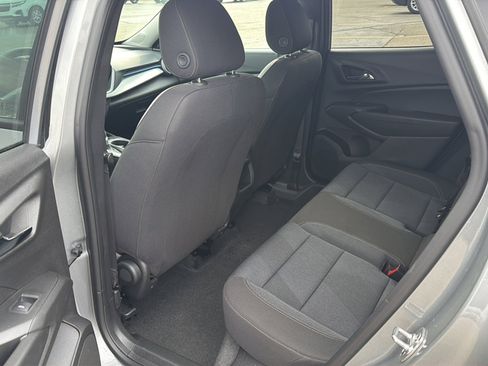 Used 2024 Chevrolet Trax LS w/ LS Convenience Package image 15