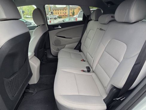 Used 2019 Hyundai Tucson SE AWD/4WD image 16