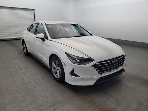 Used 2021 Hyundai Sonata SE w/ Winter Weather Package FWD image 13