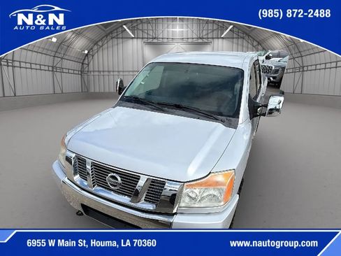 Used 2012 Nissan Titan SV w/ SV Value Truck Pkg AWD/4WD image 7