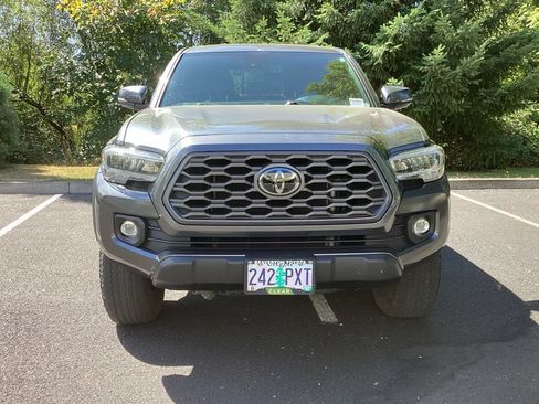 Certified 2023 Toyota Tacoma TRD Off-Road w/ Technology Package AWD/4WD image 18
