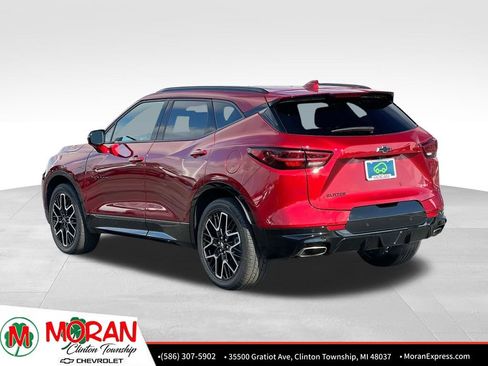 Certified 2024 Chevrolet Blazer RS w/ Driver Confidence II Package image 4