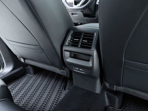 New 2026 Volkswagen Tiguan SE R-Line image 39