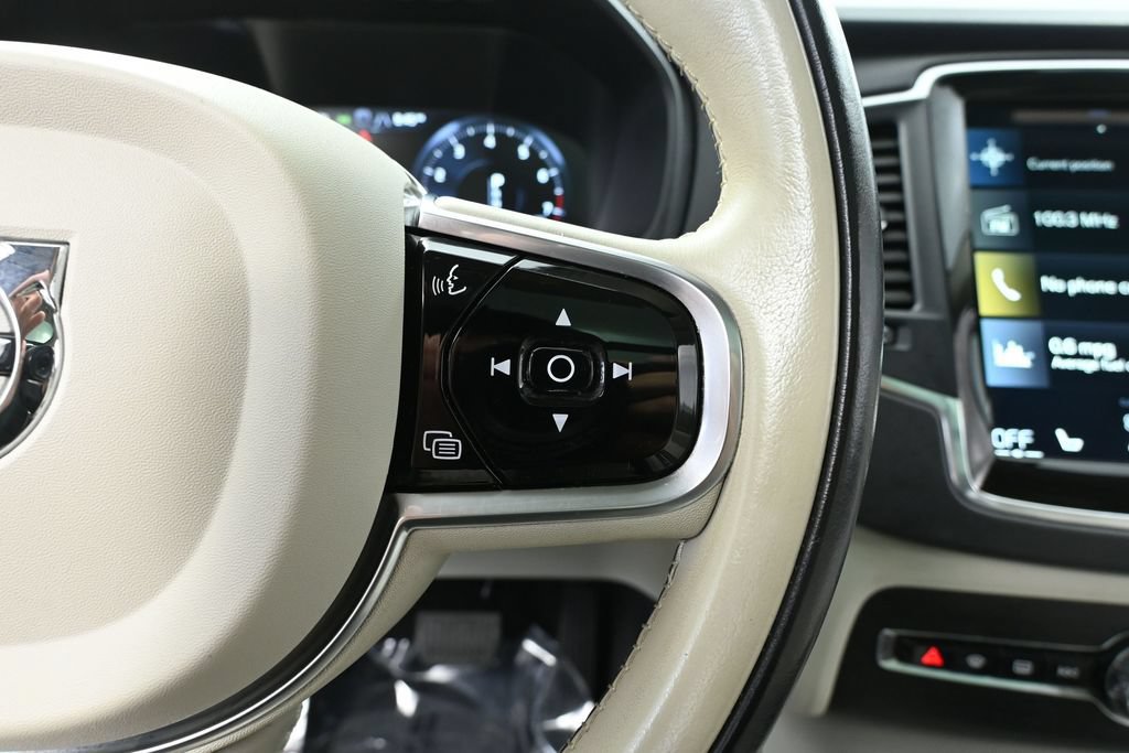 Used 2020 Volvo XC90 T5 Momentum AWD/4WD image 22