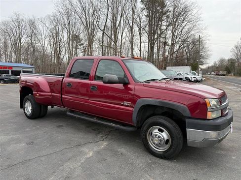 Used 2004 Chevrolet Silverado 3500 LT w/ Heavy-Duty Power Package image 3