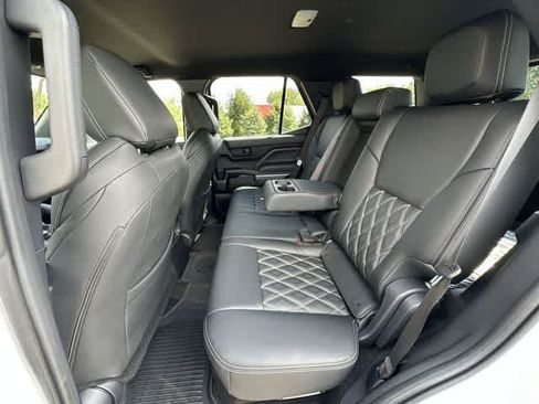 Used 2025 Toyota 4Runner TRD Off-Road AWD/4WD image 18