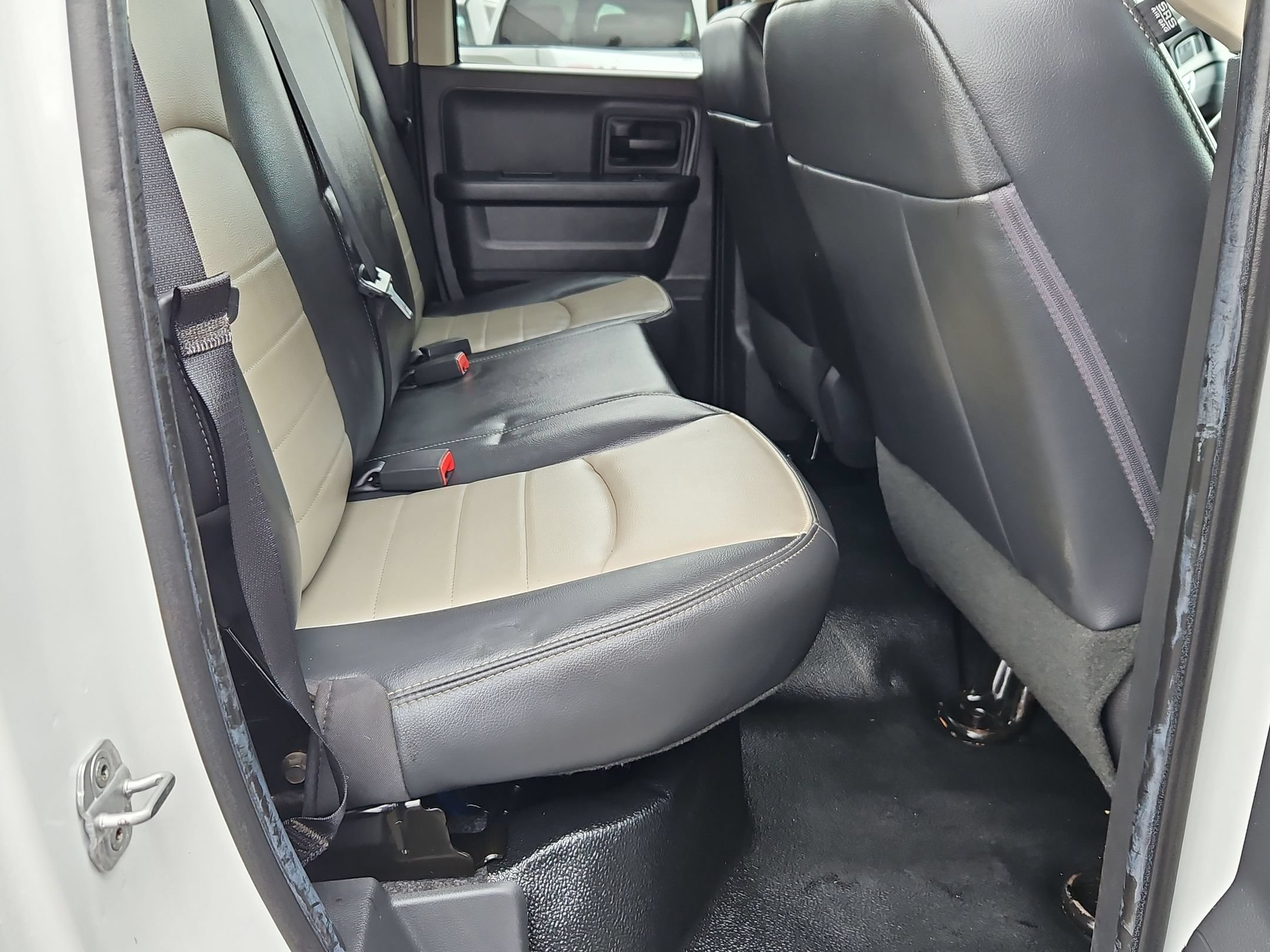 Used 2012 RAM 1500 ST RWD image 24