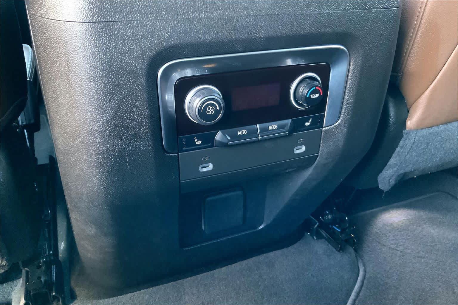 Used 2021 Chevrolet Tahoe High Country RWD image 34