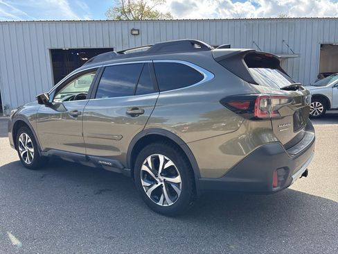 Used 2020 Subaru Outback Limited image 25