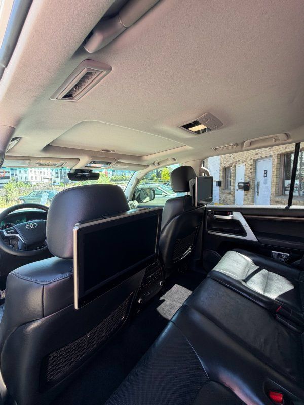 Used 2016 Toyota Land Cruiser AWD/4WD image 21