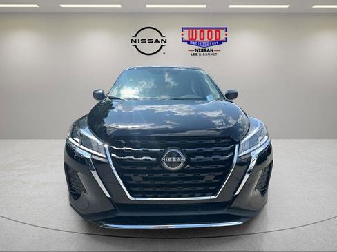 Certified 2025 Nissan Kicks Play S FWD image 8