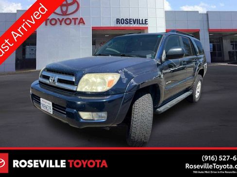 Used 2005 Toyota 4Runner SR5 AWD/4WD image 1