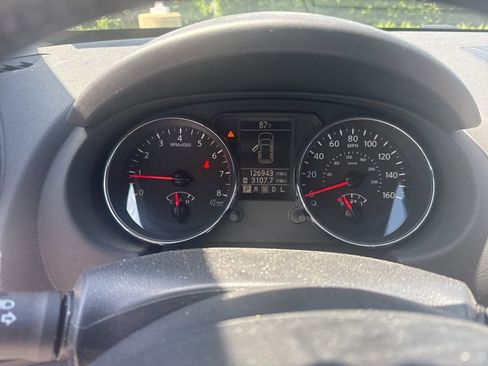 Used 2012 Nissan Rogue SL AWD/4WD image 3