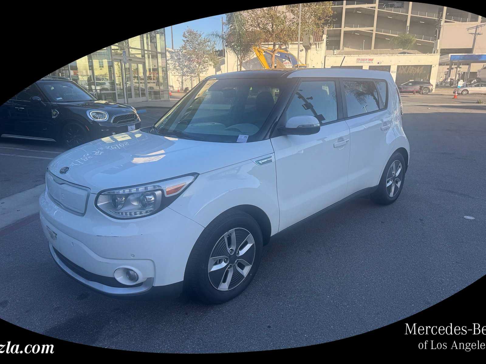 Used 2017 Kia Soul EV + w/ Sun & Fun Package FWD image 1