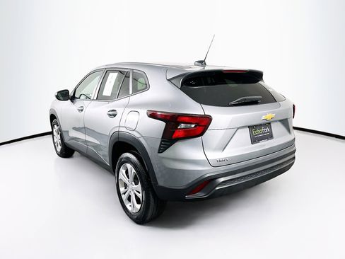 Used 2024 Chevrolet Trax LS w/ Driver Confidence Package image 5