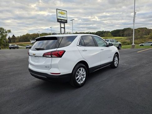Used 2023 Chevrolet Equinox LT image 4