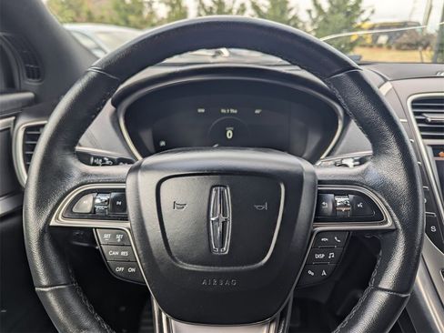 Used 2019 Lincoln Nautilus FWD image 21