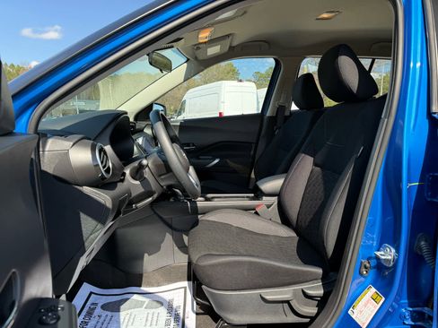 Used 2023 Nissan Kicks SV image 12