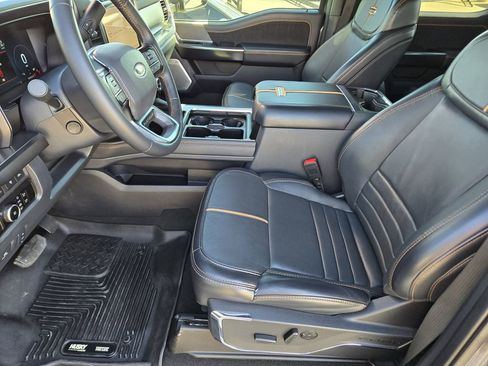 Used 2024 Ford F250 Platinum w/ FX4 Off-Road Package image 15