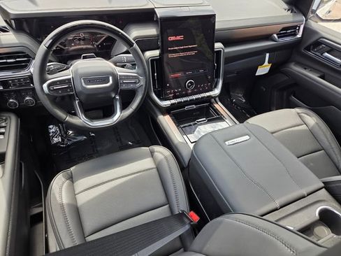New 2026 GMC Yukon Denali w/ Denali Reserve Package AWD/4WD image 11