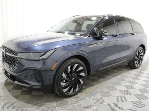 Certified 2024 Lincoln Nautilus Reserve w/ Equipment Group 202A image 42