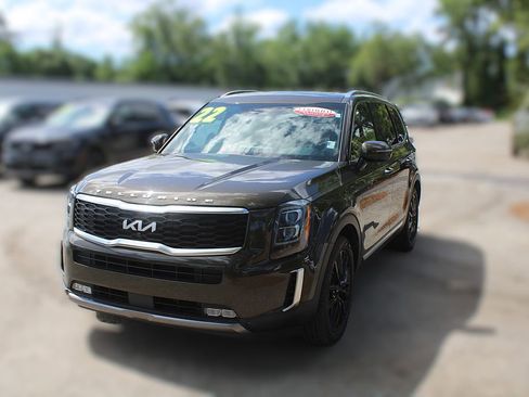 Used 2022 Kia Telluride SX w/ Towing Package FWD image 17