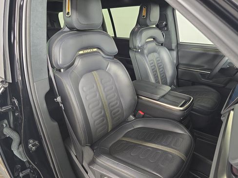 Used 2025 Rivian R1S Adventure AWD/4WD image 24