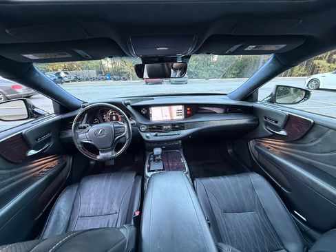 Used 2018 Lexus LS 500 w/ Interior Upgrade Package image 7