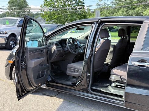 Used 2018 Honda Odyssey EX image 22