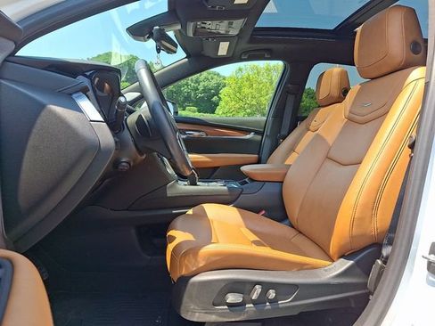 Certified 2024 Cadillac XT5 Premium Luxury w/ Technology Package AWD/4WD image 12