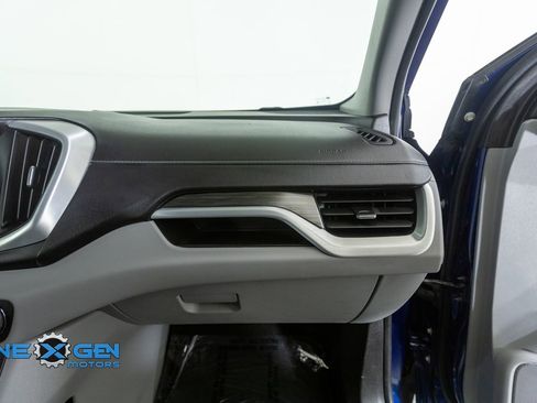 Used 2022 GMC Terrain SLE w/ Driver Convenience Package FWD image 40