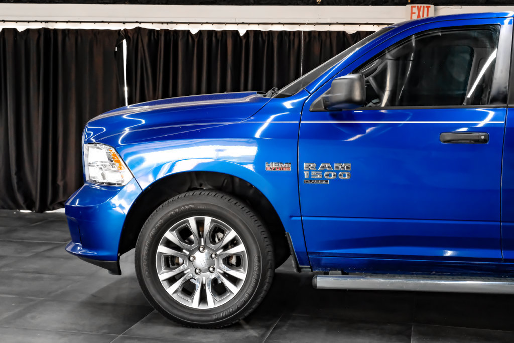 Used 2019 RAM 1500 Express w/ Express Value Package AWD/4WD image 11