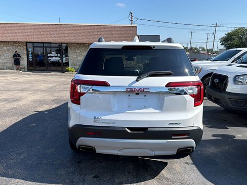 Used 2023 GMC Acadia SLT w/ Preferred Package AWD/4WD image 6