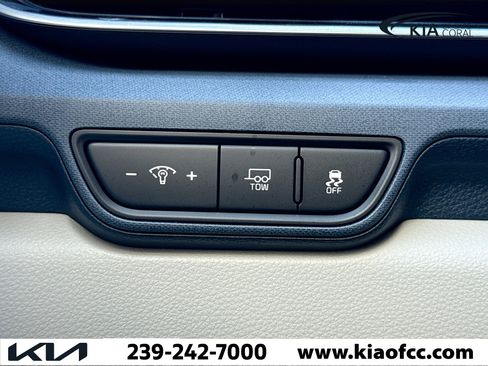 New 2026 Kia Carnival EX image 36