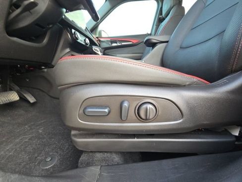 Used 2026 Chevrolet TrailBlazer RS w/ Convenience Package FWD image 22