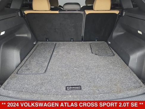 Used 2024 Volkswagen Atlas Cross Sport SE FWD image 31