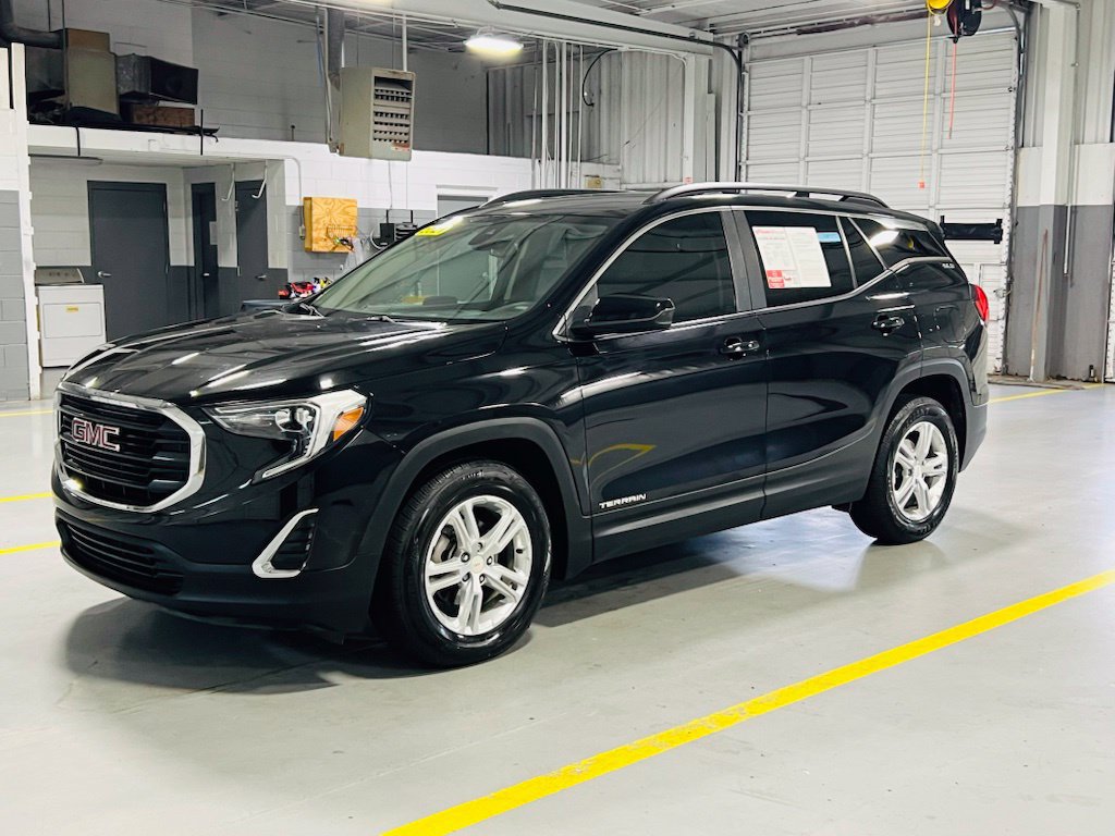 Used 2021 GMC Terrain SLE w/ Driver Convenience Package FWD image 11