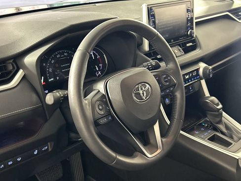 Used 2019 Toyota RAV4 Limited w/ Cold Weather Package FWD image 15
