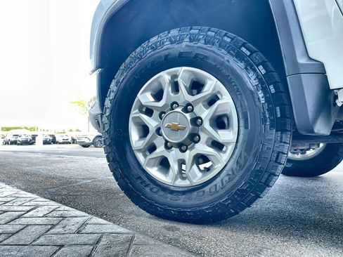Certified 2023 Chevrolet Silverado 2500 LT AWD/4WD image 30