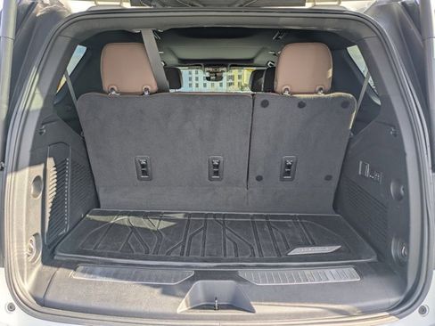 Used 2023 Chevrolet Tahoe High Country image 12