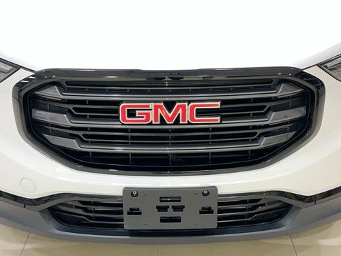 Used 2019 GMC Terrain SLT w/ Preferred Package FWD image 3