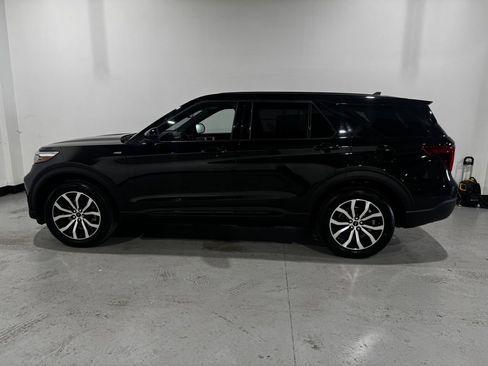 Used 2022 Ford Explorer ST-Line w/ Class IV Trailer Tow Package AWD/4WD image 14